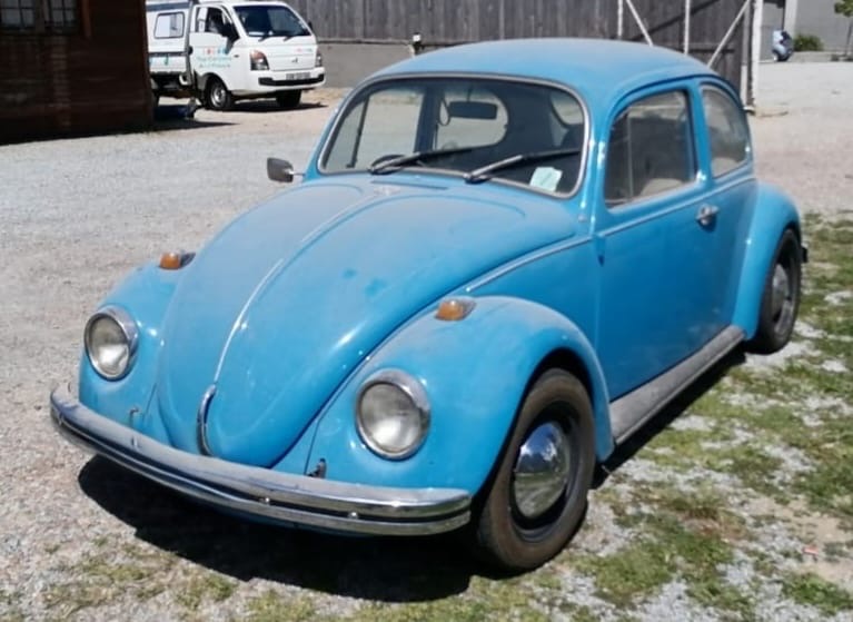 Blue VW — photo 1 of 4